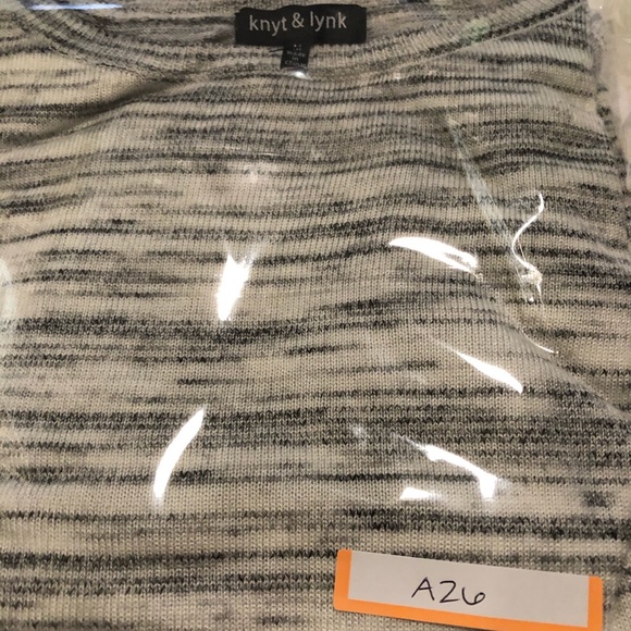 Knit & Lynk asymmetric sweater - Picture 4 of 4